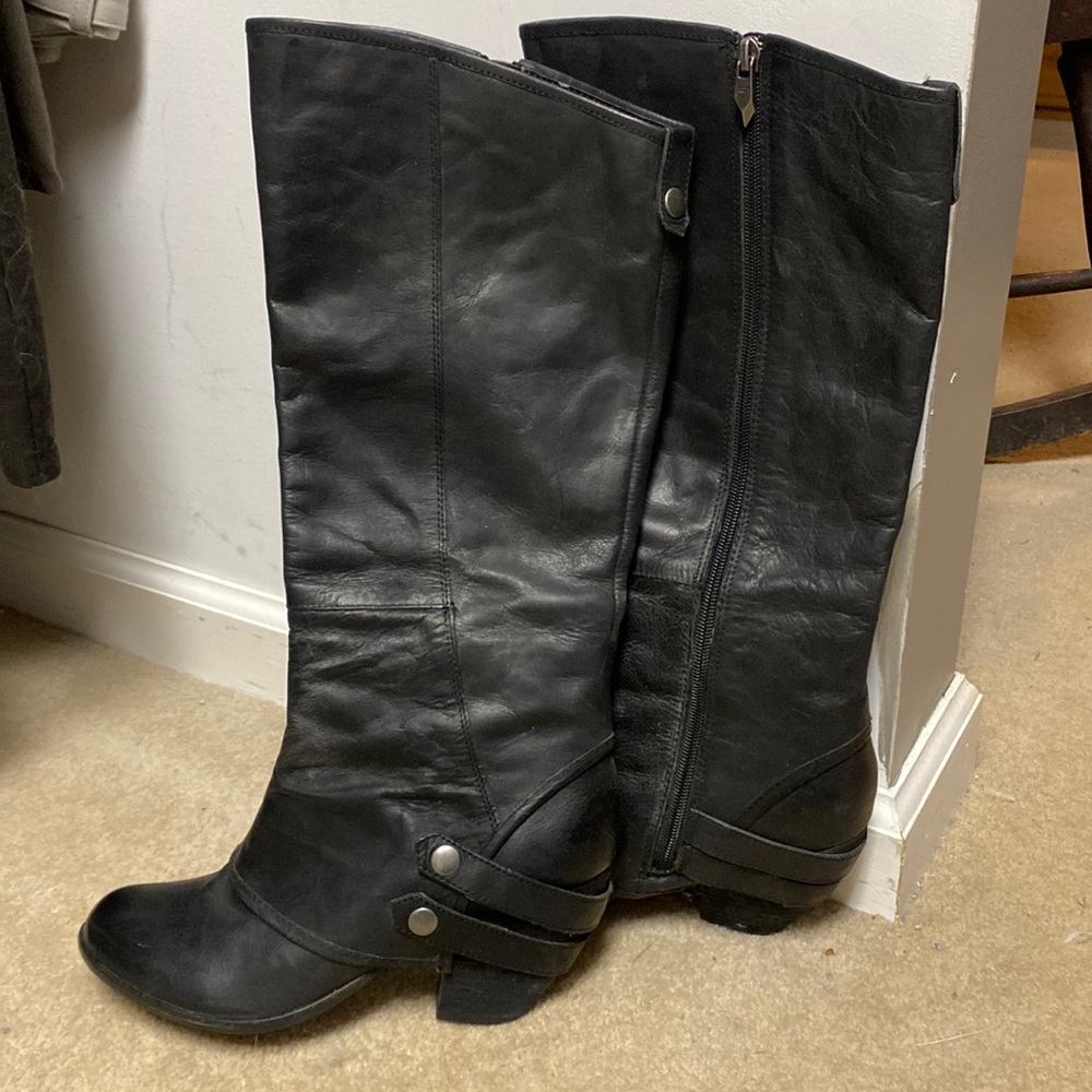 Fergi black, covered heel,above calf leather boots